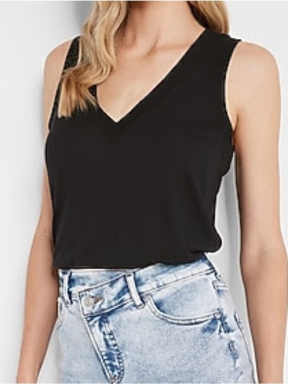 Express Skimming Linen-Blend V-Neck Tank XS